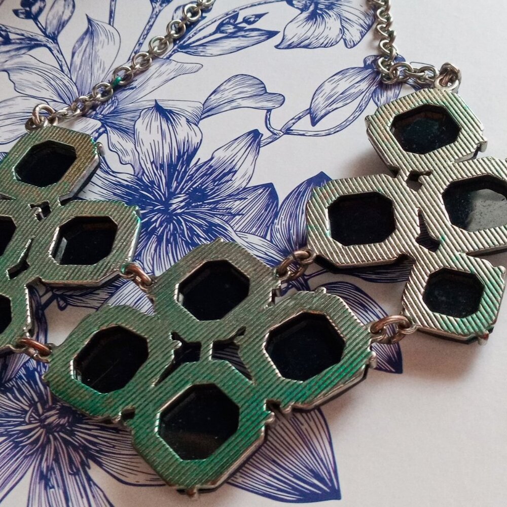 Elegant Black Faceted Geometric Stones Bib Statement Necklace Silver Accents - Picture 12 of 16